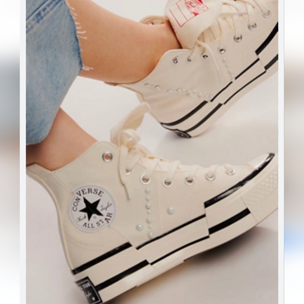 Chuck Taylor 70 Plus Embellished womens 6.5